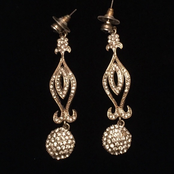 Jewelry - Silver tone 2 1/2 “ Fancy dangle evening earrings